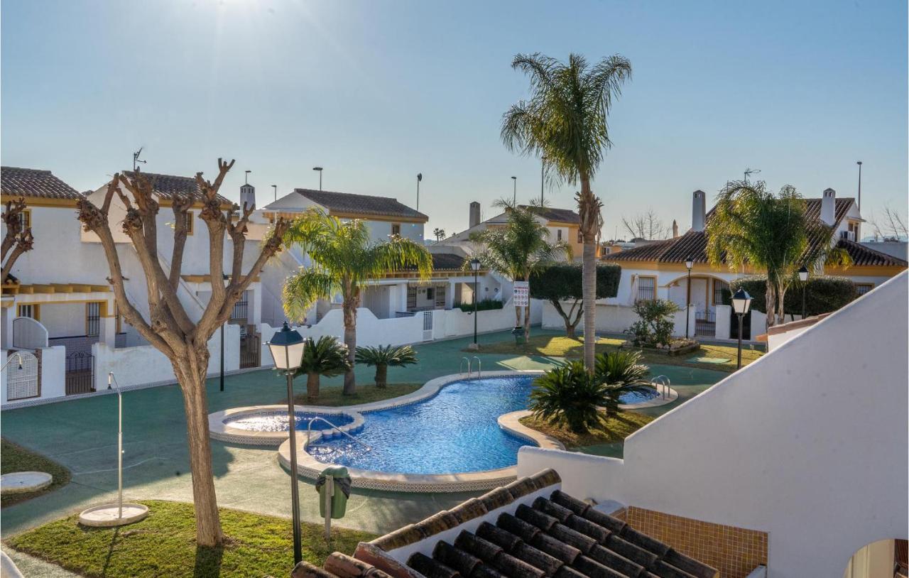 4 Bedroom Cozy Home In Pilar De La Horadada Exterior foto
